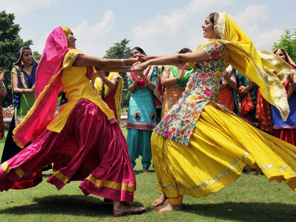 कजरी तीज की तिथि और शुभ मुहूर्त कजरी तीज की तिथि और शुभ मुहूर्त