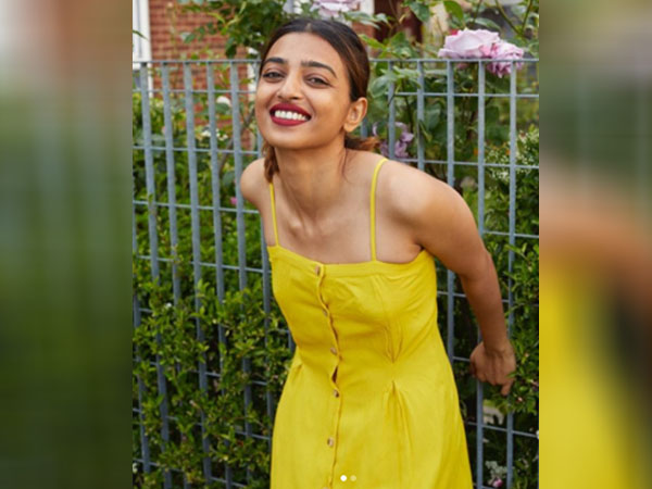 येलो ड्रेस में राधिका आप्टे