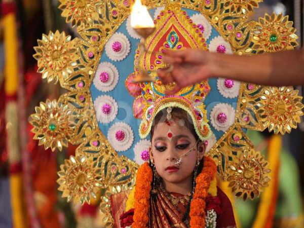 अष्टमी के दिन कन्या पूजन