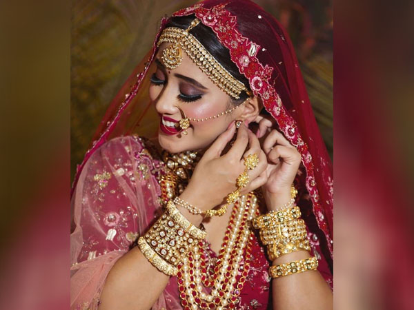 कम इवेंट्स के साथ शादी कम इवेंट्स के साथ शादी