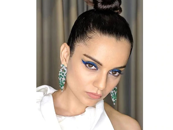 कलर्ड आईलाइनर कलर्ड आईलाइनर