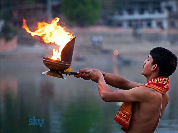 12 अप्रैल 2021: सोमवती अमावस्या 12 अप्रैल 2021: सोमवती अमावस्या