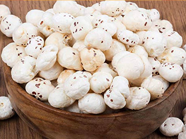 एक्ने की समस्या दूर करने के लिए मखानों का करें इस्तेमाल एक्ने की समस्या दूर करने के लिए मखानों का करें इस्तेमाल