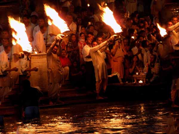 Ganga Dussehra 202: जाने लें तिथि, शुभ महूर्त, पूजा विधि और इस पावन दिन का खास महत्व | Ganga Dussehra 2021: Date, Muhurat, Puja Vidhi and Importance in Hindi - Hindi Boldsky