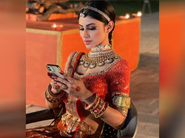 खूबसूरत आलता डिजाइन खूबसूरत आलता डिजाइन