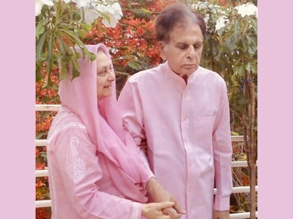 सायरा बानो का हुआ था मिसकैरिज सायरा बानो का हुआ था मिसकैरिज
