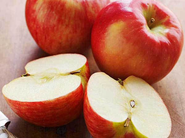बच्चों के लिए सेब के फायदे बच्चों के लिए सेब के फायदे