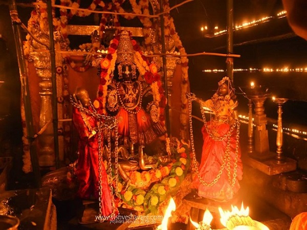 मंत्र: ऊं श्रीं नम: श्रीकृष्णाय परिपूर्णतमाय स्वाहा मंत्र: ऊं श्रीं नम: श्रीकृष्णाय परिपूर्णतमाय स्वाहा