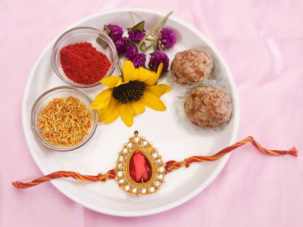 राखी राखी
