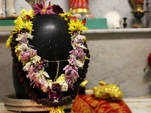 सावन शिवरात्रि की व्रत विधि सावन शिवरात्रि की व्रत विधि
