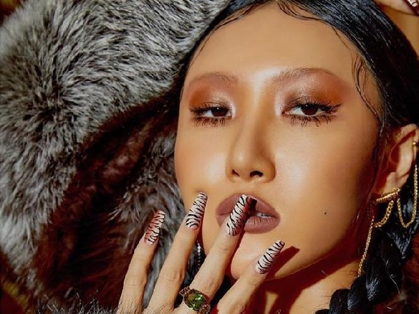 हवासा Hwasa नेल आर्ट हवासा Hwasa नेल आर्ट