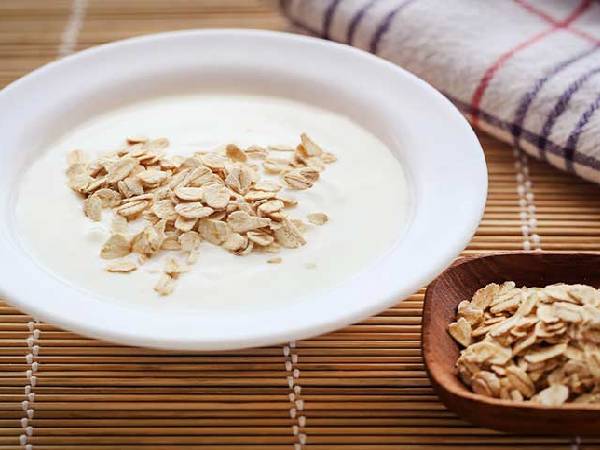 ओटमील और अंडे का फेस मास्क ओटमील और अंडे का फेस मास्क