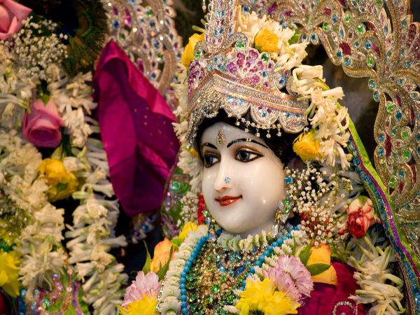 राधाष्टमी का महत्व और व्रत करने के लाभ राधाष्टमी का महत्व और व्रत करने के लाभ