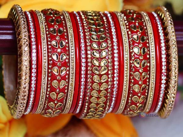 स्टोन वर्क चूड़ियां स्टोन वर्क चूड़ियां