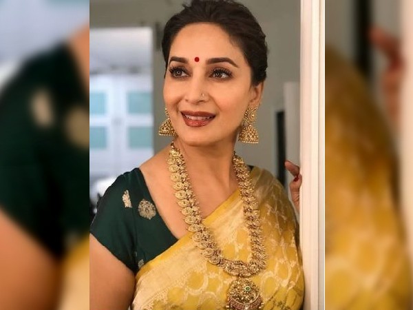 टेंपल लॉन्ग ज्वैलरी टेंपल लॉन्ग ज्वैलरी
