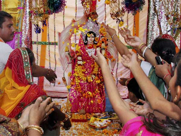 कन्या पूजन का सही मुहूर्त कन्या पूजन का सही मुहूर्त