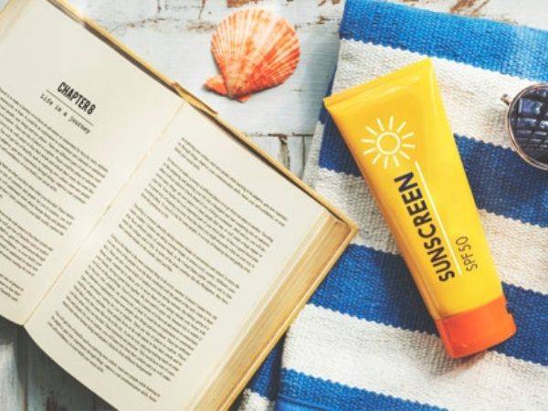 सनस्क्रीन का स्प्रे में ना करें इस्तेमाल सनस्क्रीन का स्प्रे में ना करें इस्तेमाल