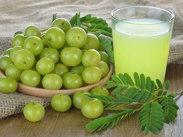 हल्दी आंवला फेस मास्क हल्दी आंवला फेस मास्क