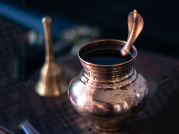 गंगाजल से करें मंदिर, घर व अपनी शुद्धि गंगाजल से करें मंदिर, घर व अपनी शुद्धि