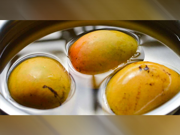  खाने से पहले आम को भिगोना है जरूरी