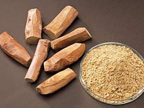 लाल, पीला और सफेद चंदन लाल, पीला और सफेद चंदन