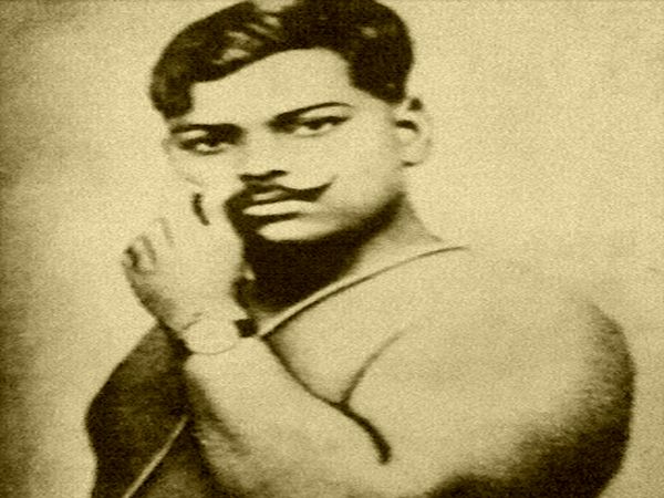 चंद्रशेखर आजाद की संक्षिप्त जीवनी चंद्रशेखर आजाद की संक्षिप्त जीवनी