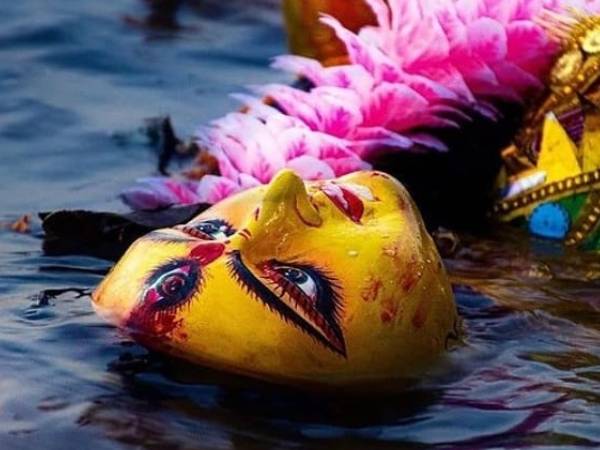 5. मां का विसर्जन 5. मां का विसर्जन