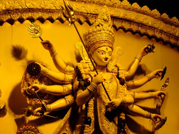 नवरात्रि क्यों मनाया जाता है? नवरात्रि क्यों मनाया जाता है?