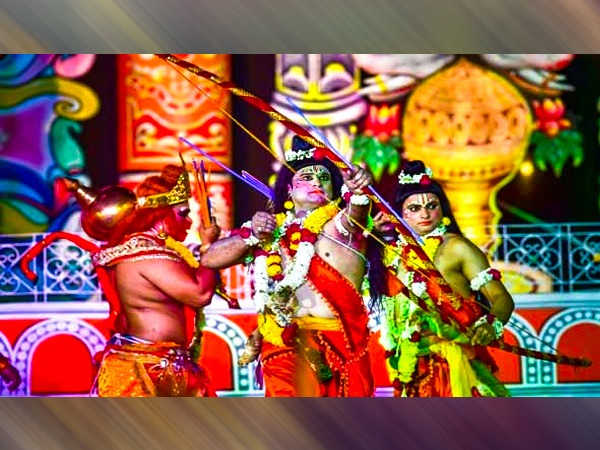राम लीला की प्रस्तुति की विभिन्न शैलियां राम लीला की प्रस्तुति की विभिन्न शैलियां