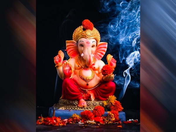 गणपति पूजा, गुरिहार पूजा और देवदेवक गणपति पूजा, गुरिहार पूजा और देवदेवक
