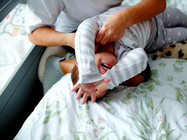 स्टेप 3: बच्चे को प्रोत्साहित करे स्टेप 3: बच्चे को प्रोत्साहित करे