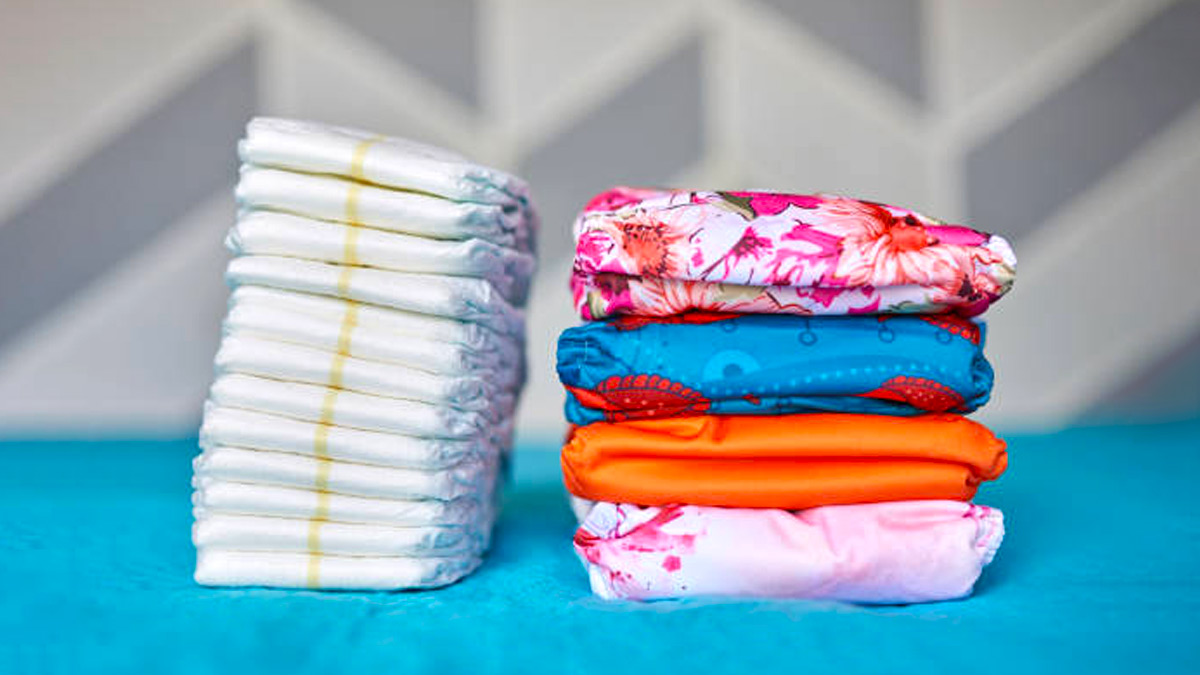 Cloth vs Disposable Diapers रियूजेबल या डिस्पोजेबल डायपर में से कौन सा