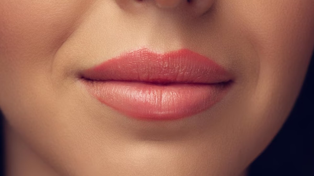 Lip Care Tips होंठ के कालेपन से पाना है छुटकारा, ट्राई करें ये बेसन