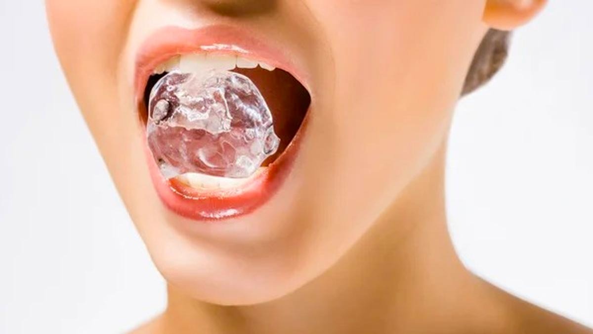 Pagophagia Disorder इस बीमारी में बारबार बर्फ खाने की होती है इच्‍छा
