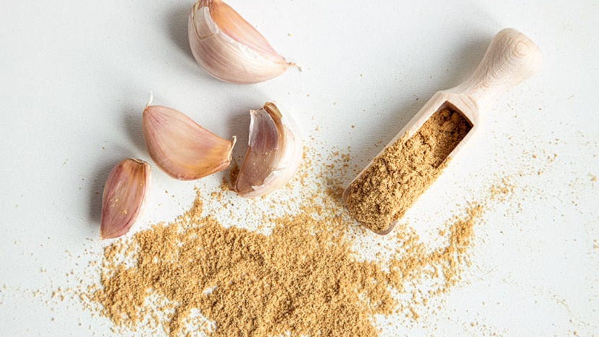 ताजा लहसुन या लहसुन का चूर्ण, सेहत के लिए क्या है ज्यादा फायदेमंद