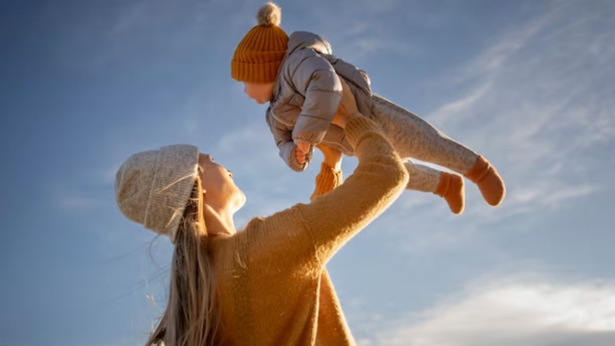 सर्दियों की धूप से बच्‍चे बनते हैं लोहे जैसे मजबूत, जानें क‍ितनी देर