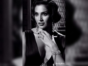 Bipasha Basu S Latest Retrospective Photoshoot Will Blow Your Minds Bipasha Basu S Latest Retrospective Photoshoot Will Blow Your Minds